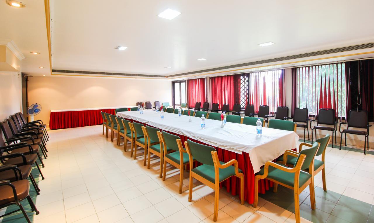 Treebo Trend Royal Inn Mysore Esterno foto