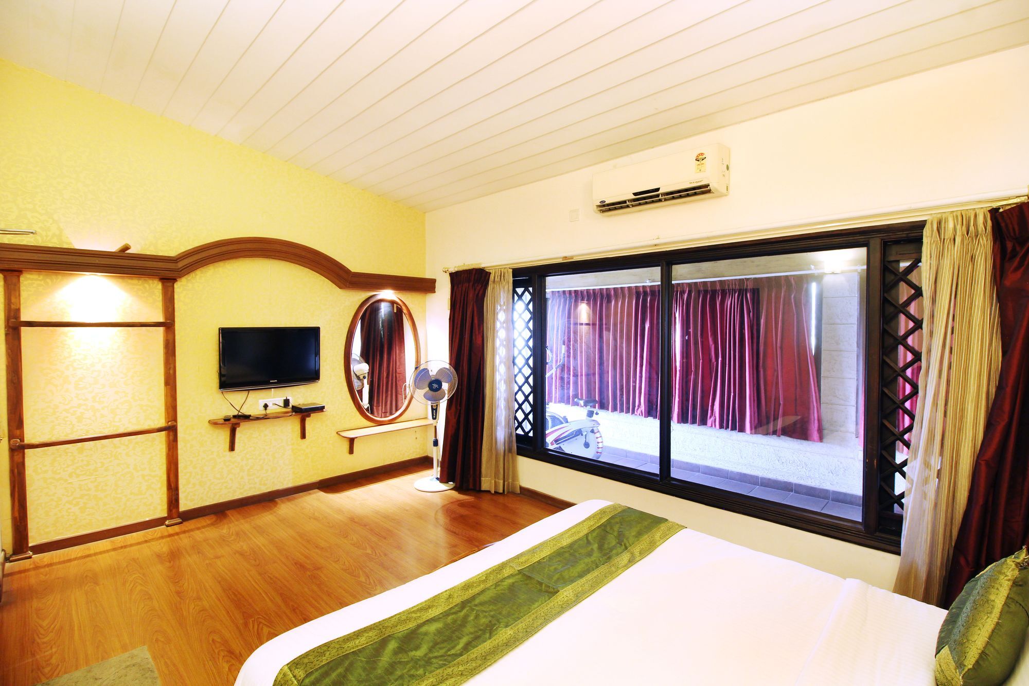 Treebo Trend Royal Inn Mysore Esterno foto