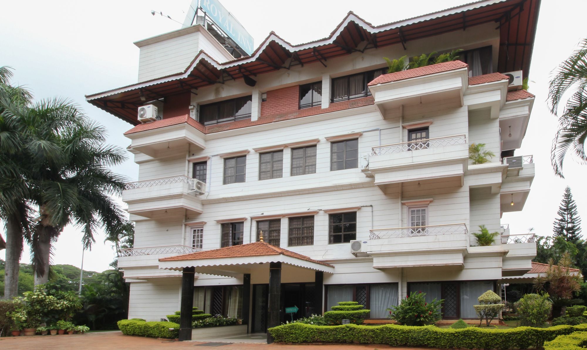 Treebo Trend Royal Inn Mysore Esterno foto